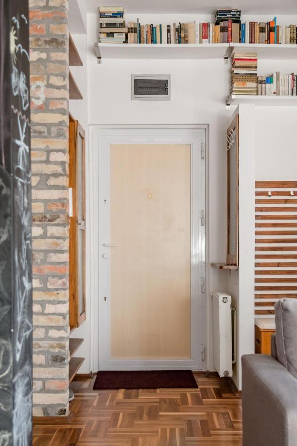 Relax Into Loft Living At A Light-filled Escape Apartamento Budapeste
